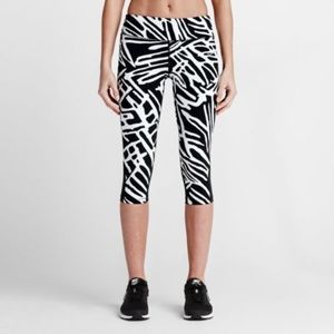 Nike Women’s Palm Epic Lux Tights-NEW